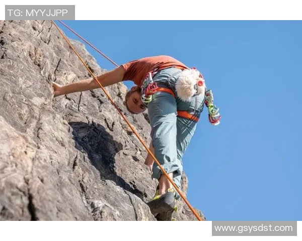 攀岩战术解析：探秘北京攀岩队独特的节奏与技巧体系