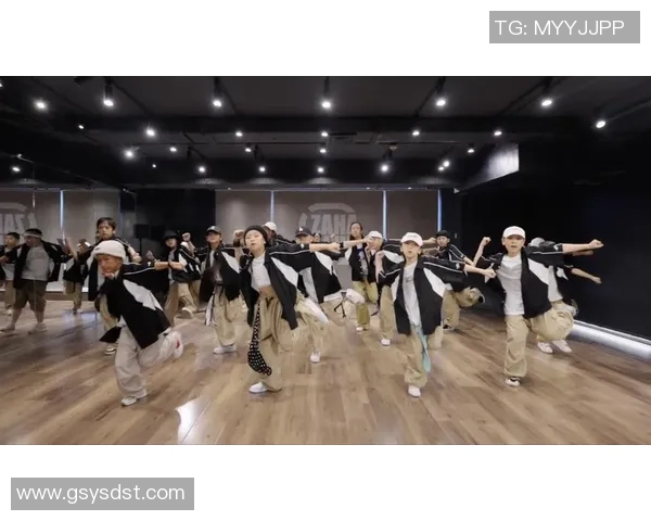 重庆街舞队的节奏体系与战术创新探讨 重庆街舞队的节奏体系与战术创新探讨